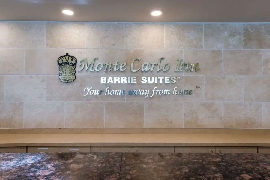 Monte Carlo Inn Barrie Suites