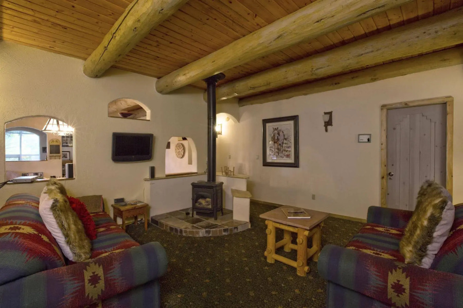 Mariposa Lodge Bed and Breakfast