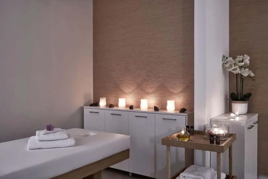 100 Rizes Seaside Resort