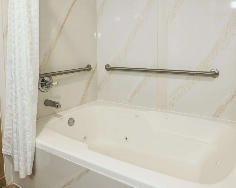 Comfort Inn Near Indiana Premium Outlets