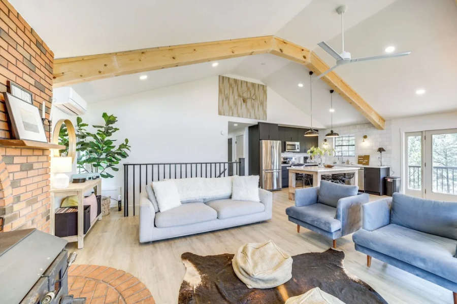 Pine Cabin w/ Large Deck & Scenic Mountain Views!