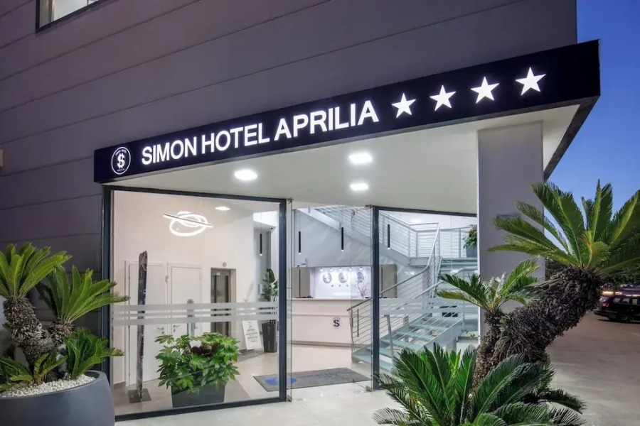 Simon Hotel Aprilia