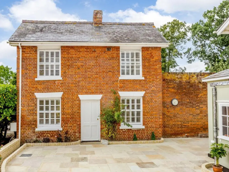 Toppesfield Hall Luxury Cottage With Hot Tub