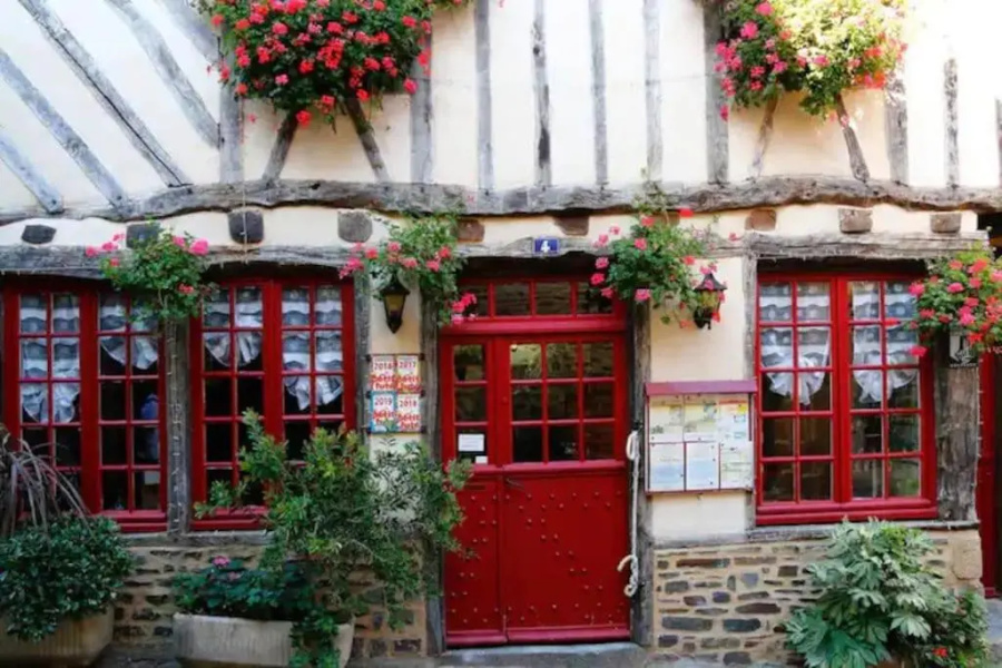 Studio tout équipé centre ville Dol de Bretagne