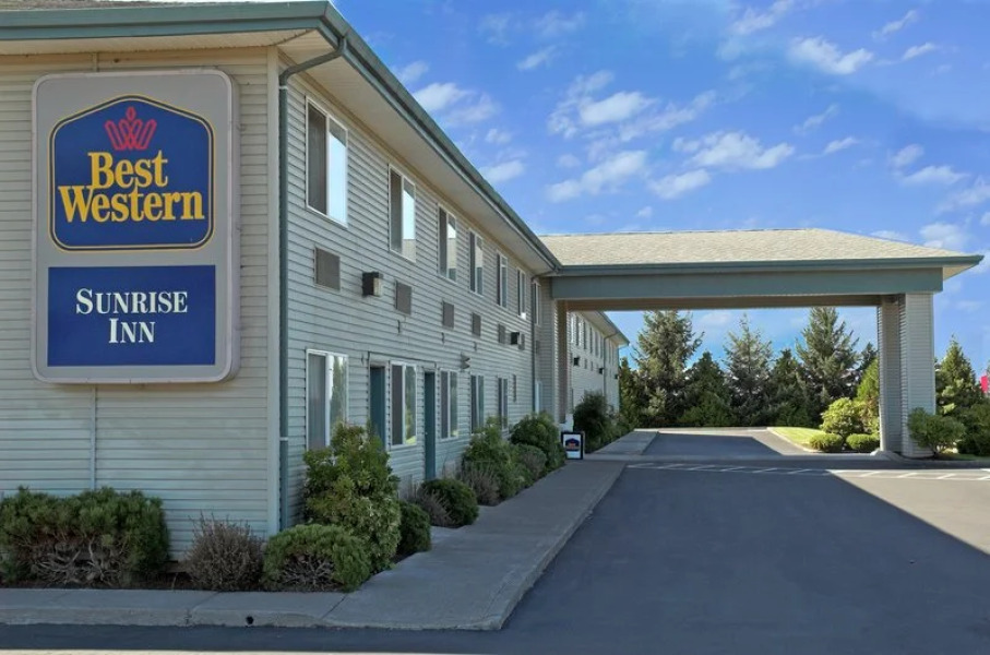Rodeway Inn & Suites