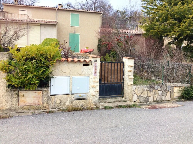 House With 2 Bedrooms in Vachères, With Wonderful Mountain View, Enclo