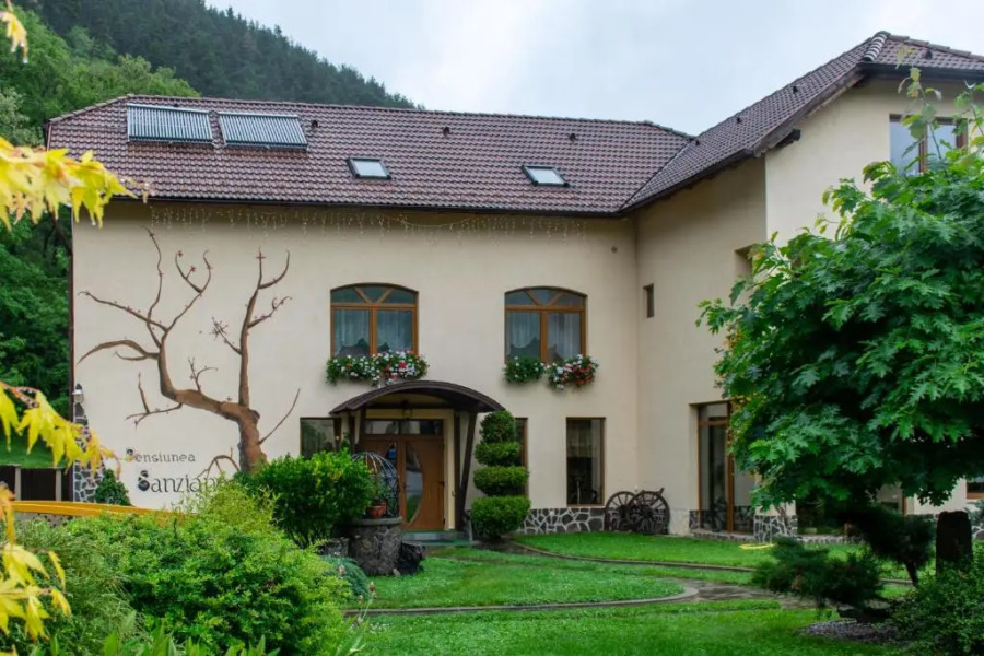 Pensiunea Sanziana