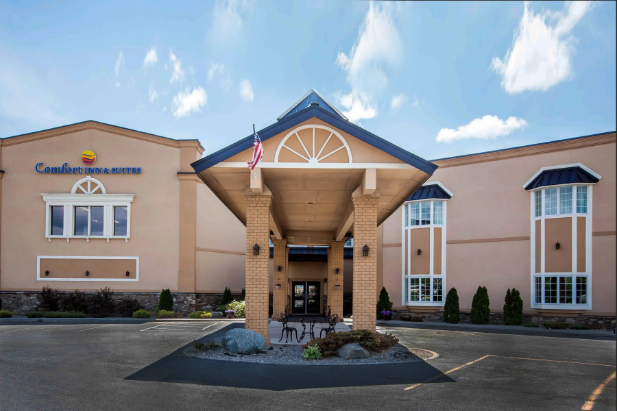 Comfort Inn & Suites Plattsburgh - Morrisonville