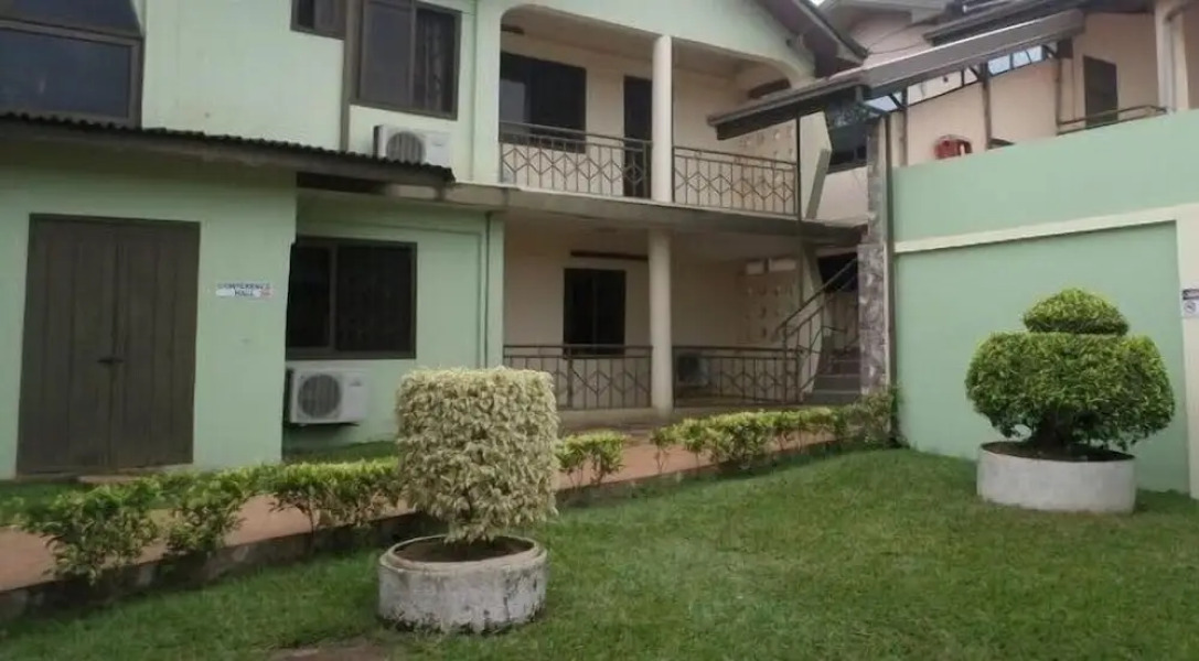 Boy Boison Elite Hotel