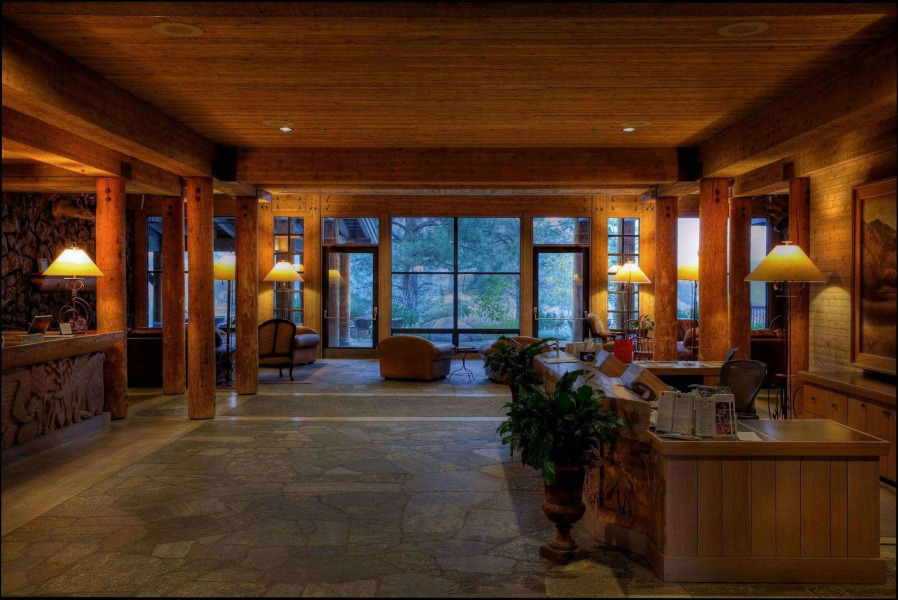 Sun Mountain Lodge