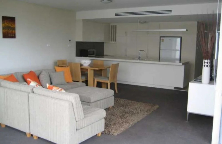 Cote D'Azur, Unit 7/61 Donald Street