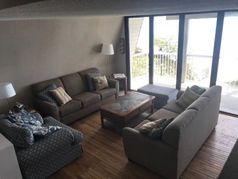 Niagara Beachfront Home