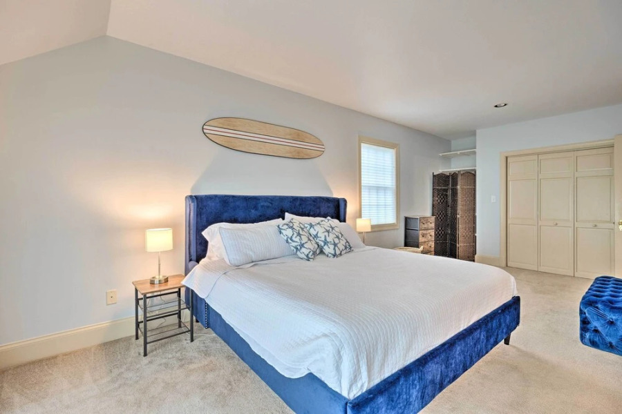 Riverfront Retreat in Urbanna w/ Indoor Hot Tub!