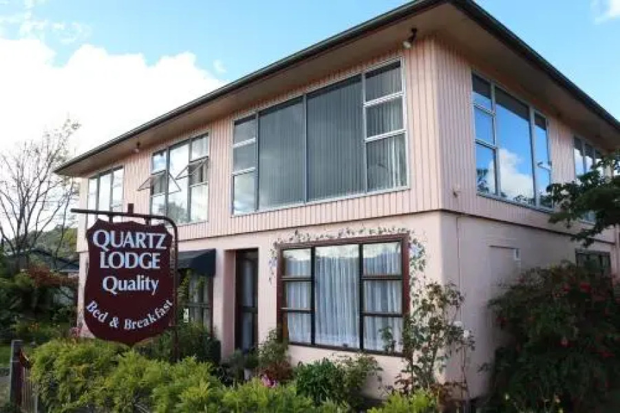Quartz Lodge