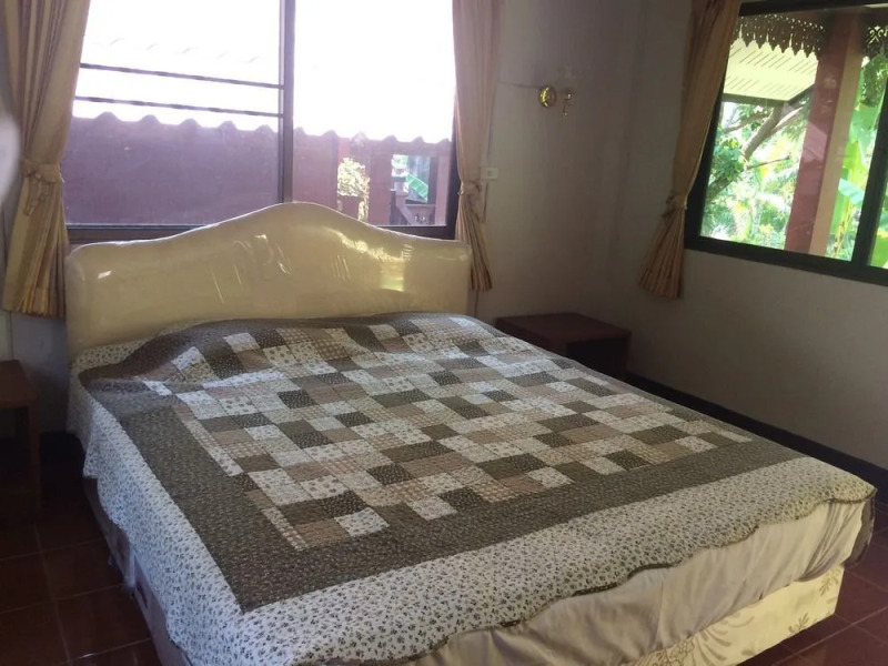 Ban Suan Klang Muang Resort