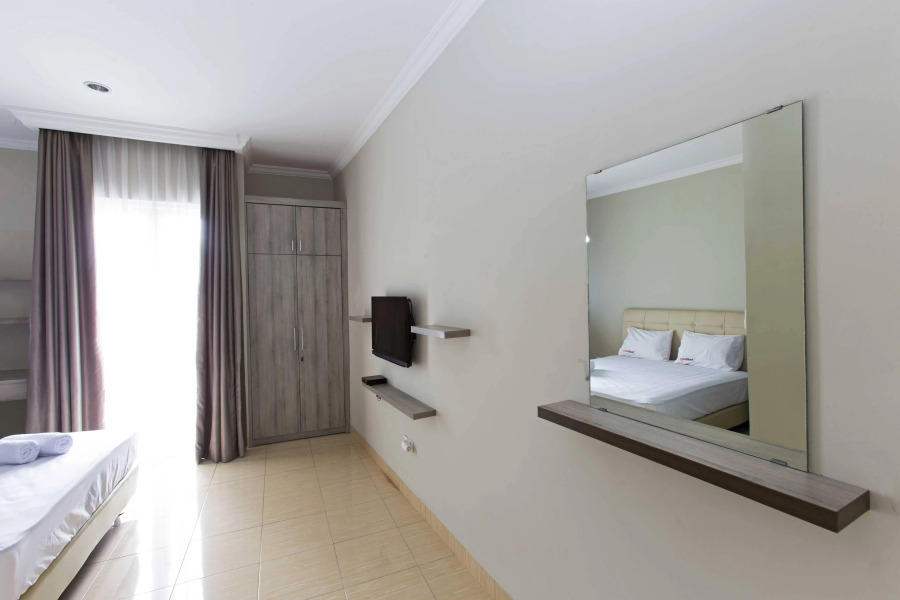 RedDoorz @ Pejompongan Baru