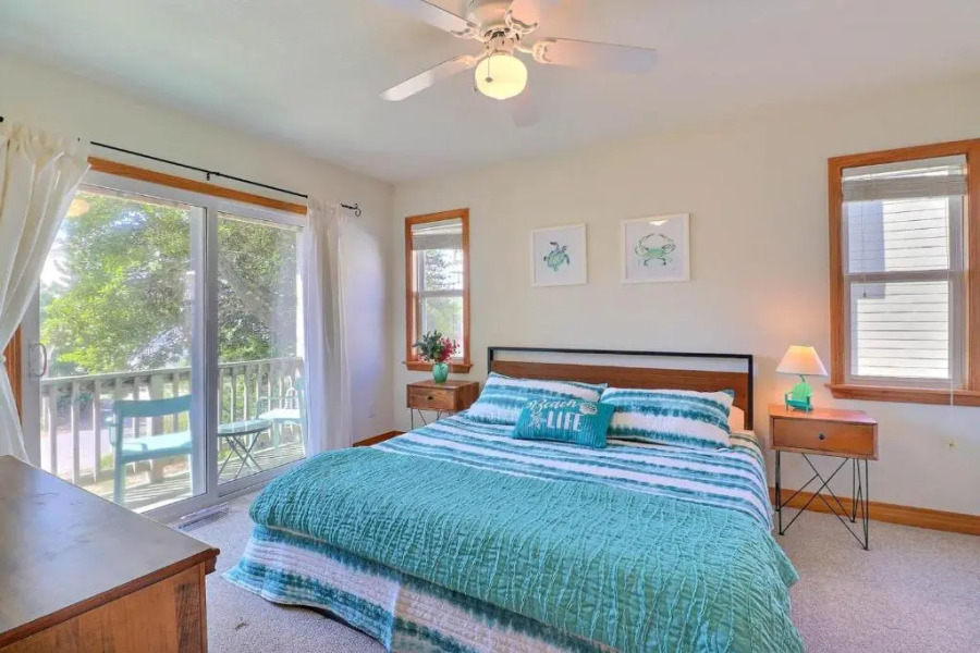 1671 Semper Summer 3 Min Walk to Beach