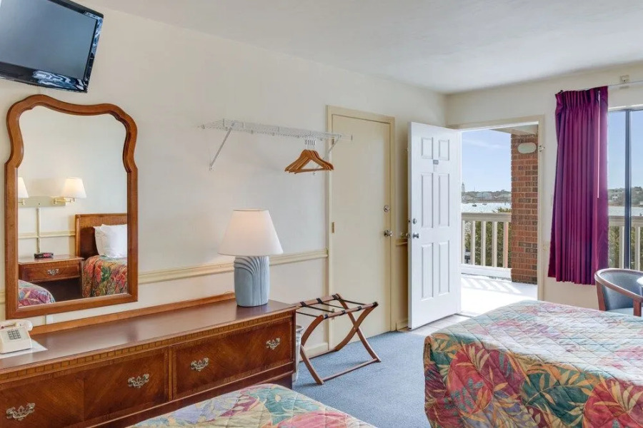 The Anchorage Inn and Marina