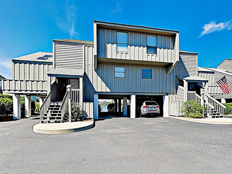 New Listing! Litchfield Near Ocean 3 Bedroom Condo