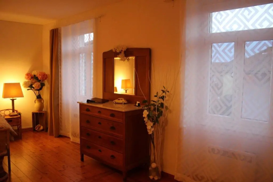 1912 - Apartment - old town