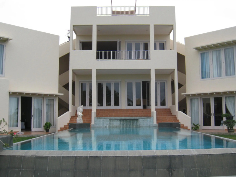 Blue Whale Sanctuary Hotel