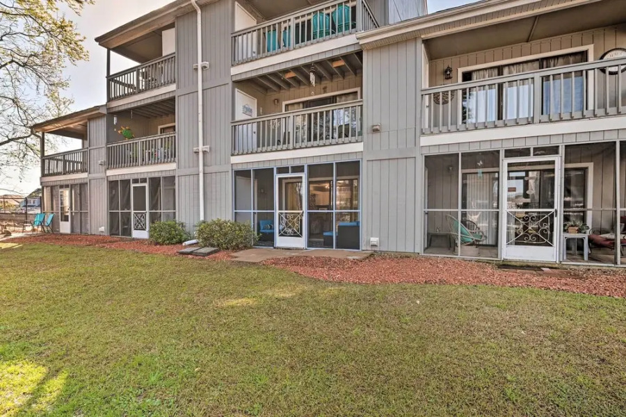 Myrtle Beach Condo ~ 2 Mi to Surfside Beach!