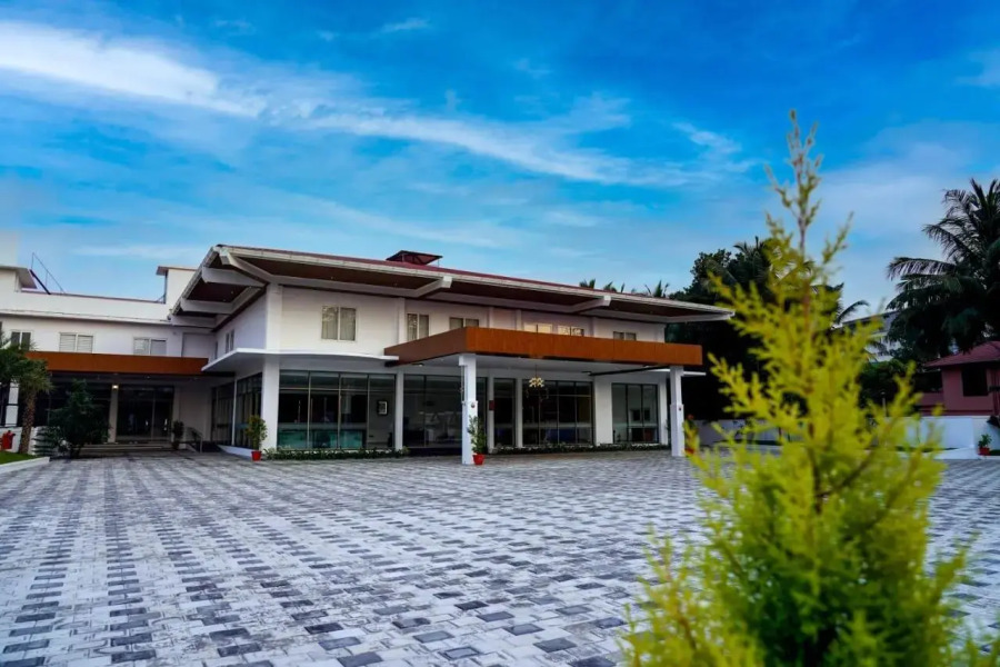 Ark Hotel And Convention Centre