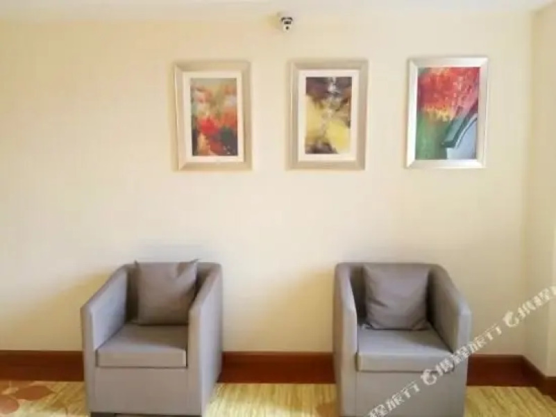 Qiqi Haryuda Holiday Hotel (Zhonghuan Plaza Dashang Xinmat Branch)