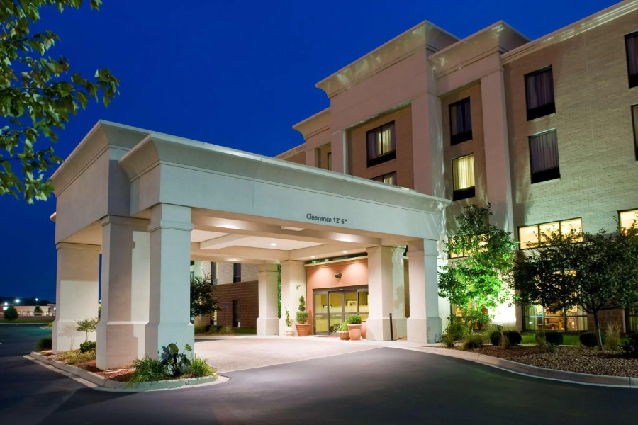 Hampton Inn & Suites Cincinnati-Union Center