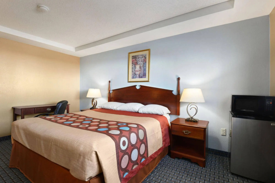 Super 8 Williamsville Buffalo Airport