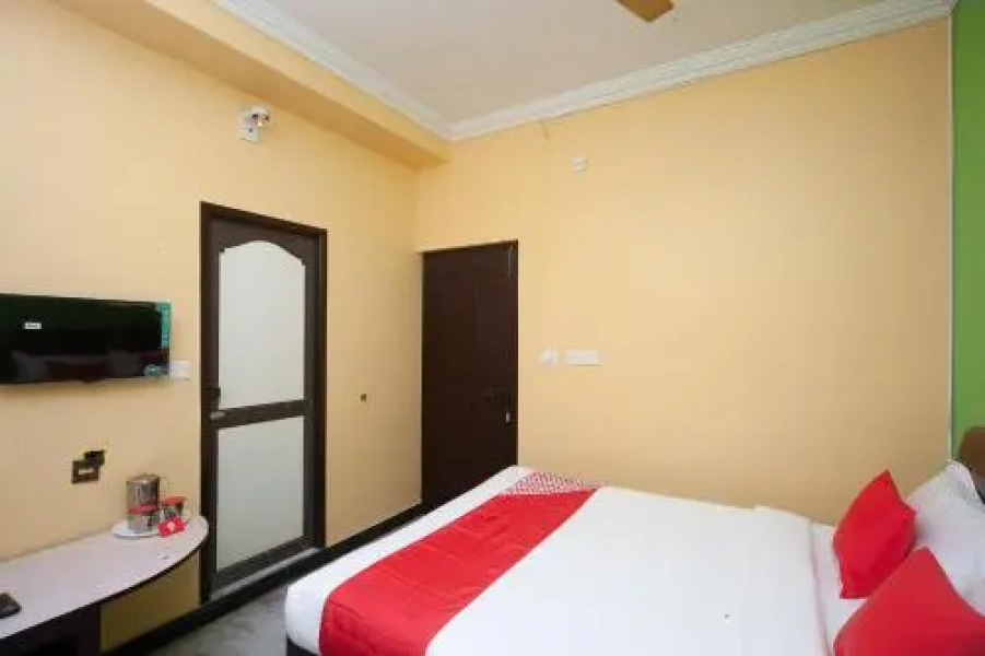 OYO 26746 Sruthi Residency