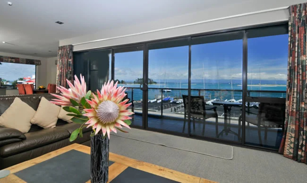 The Waterfront Penthouse 11