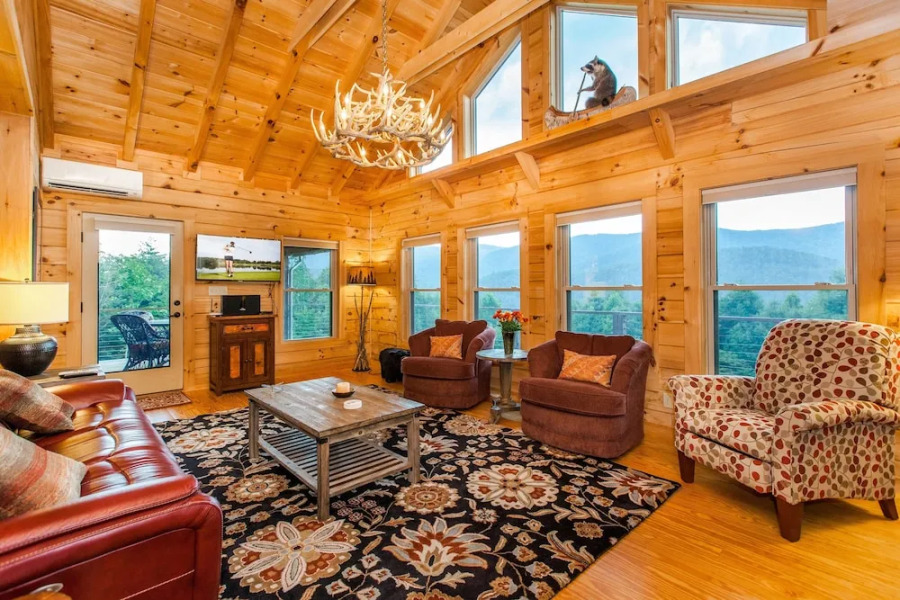 Mountain-view Retreat W/ Hot Tub & Firepit 4 Bedroom Cabin