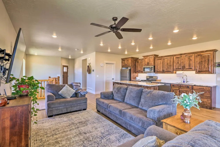 Stunning Adobe Home Overlooking Silver Reef