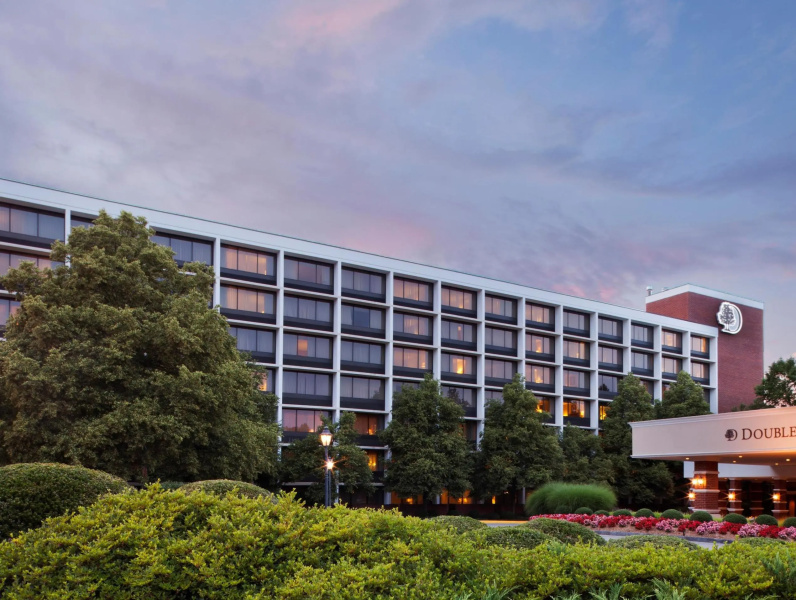 DoubleTree by Hilton Hotel Charlottesville