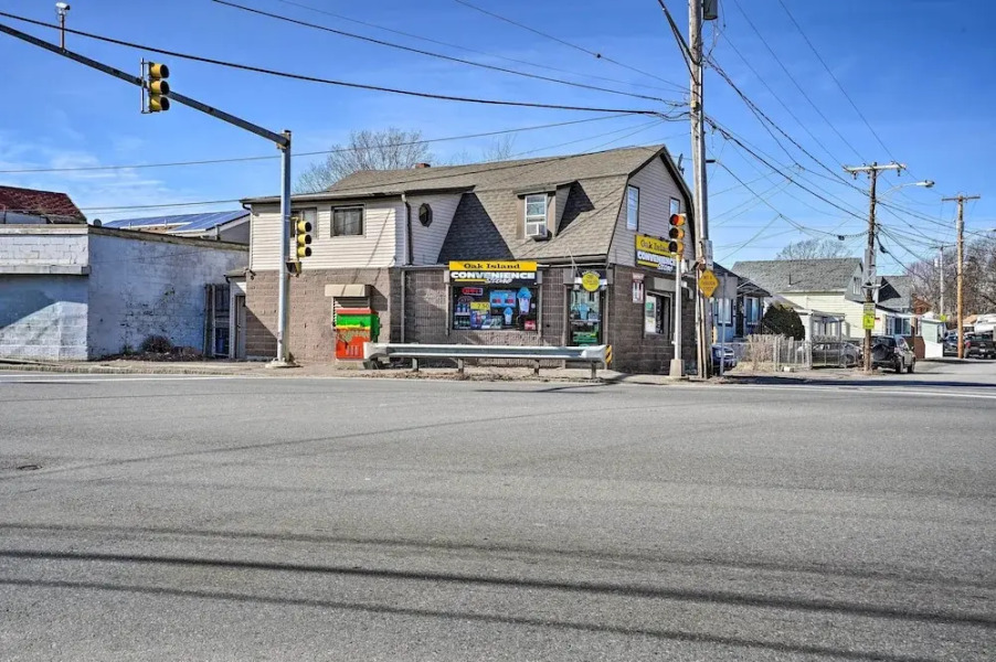 Charming Boston Area Home < 1 Mi to Revere Beach!