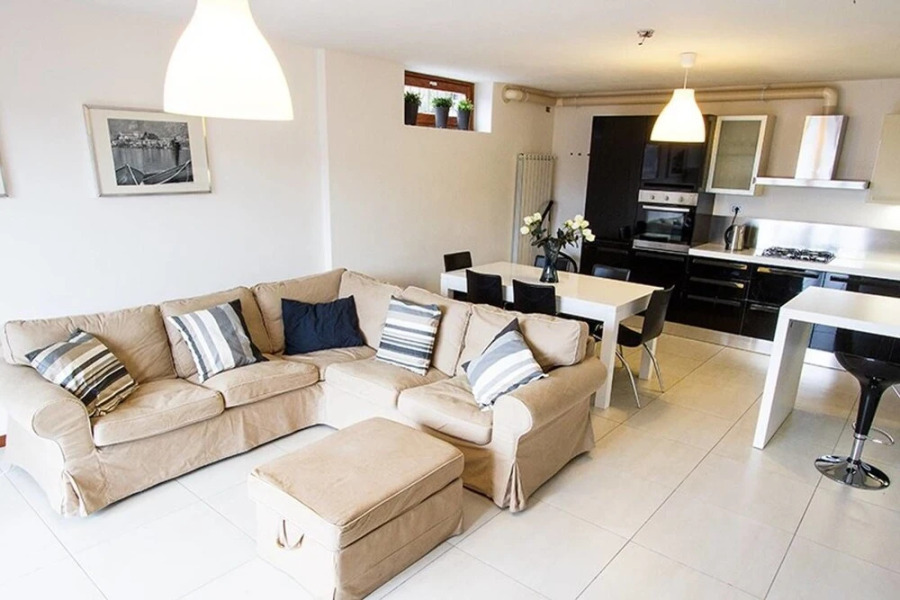 Family Friendly Italian Lakes 3 Bedroom Villa With Wifi, Bbq, Lake Views, Games Console