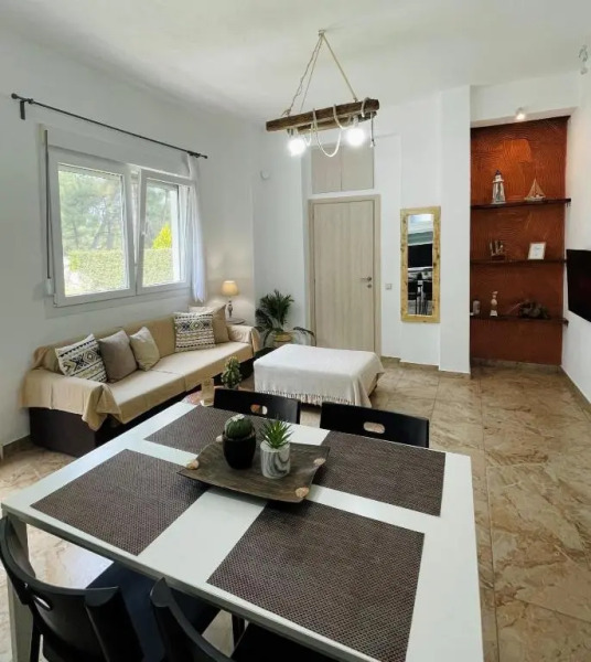 Eden apartment Paliouri with private backyard garden