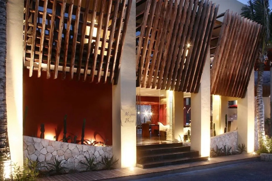 Mosquito Beach Hotel