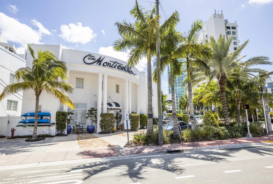 Oceanside Hotel and Suites
