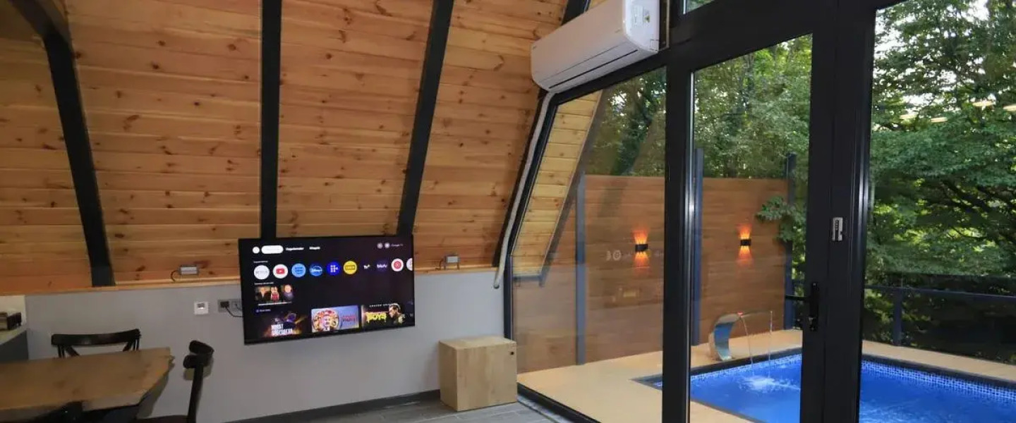 Koyevi Teras Bungolov