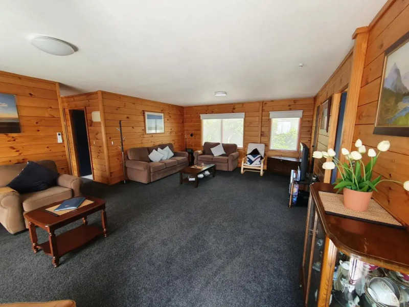 Pohutukawa Lodge By Orewa Beach