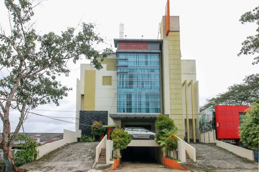 Airy Kendari Barat Diponegoro 75