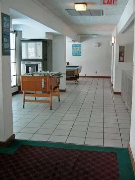 罗拉骑士酒店(Knights Inn Rolla)