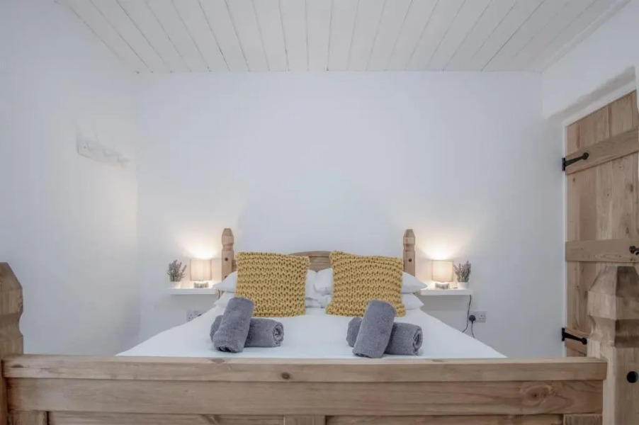 Brook Cottage - 2 Bedroom Cottage - Dale