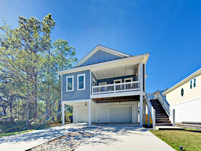 1418 Searay Home 4 Bedrooms 3 Bathrooms Home