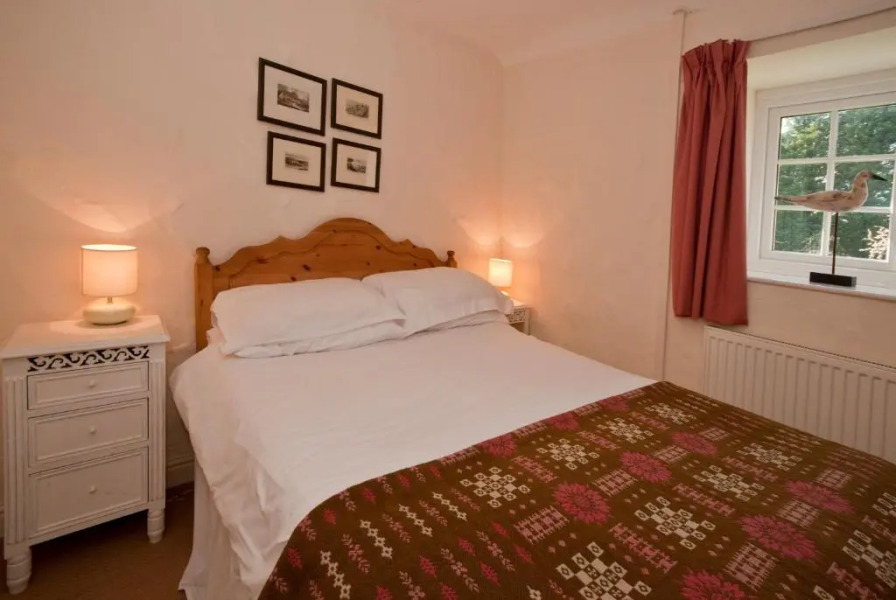 Tros Yr Afon Holiday Cottages and Manor House