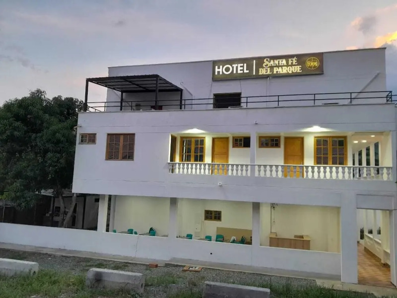Hotel Santa Fe Del Parque