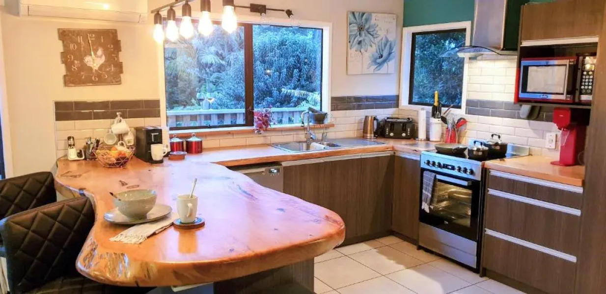 Unique Estuary & Bird Apartment in Te Haumi Paihia