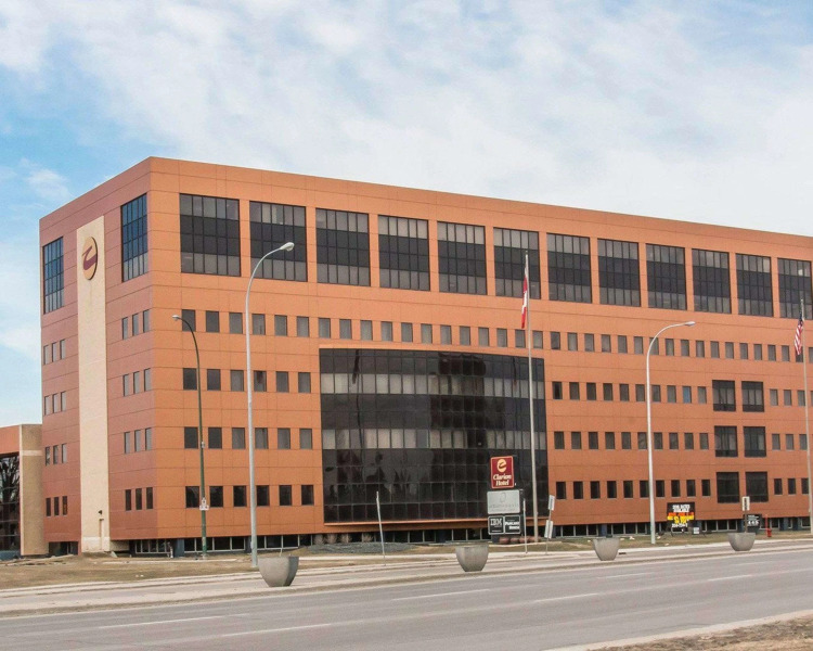 Clarion Hotel & Suites